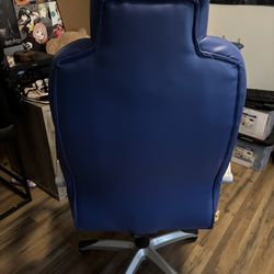 Gaming chair