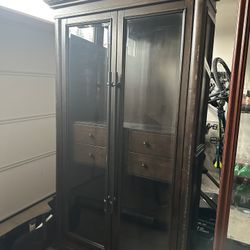 Well Universal 2 Door Cabinet With Drawers And Shelves 
