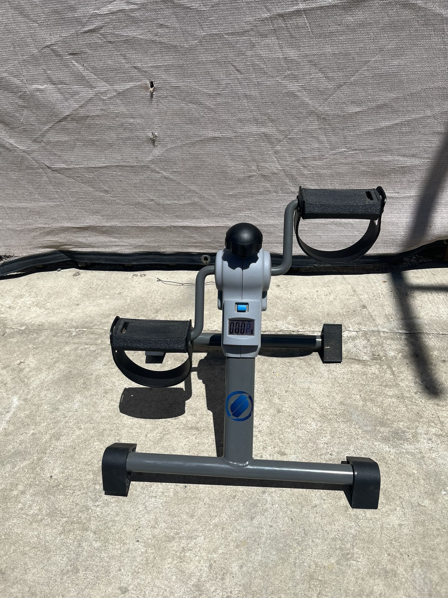 Cycle & Sit Machine