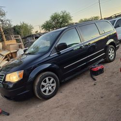 2010 Chrysler Town & Country
