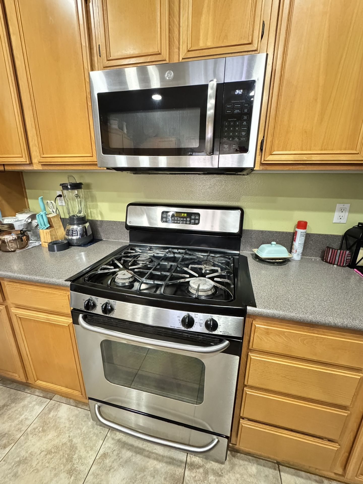 Oven And Microwave
