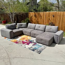 🚚 FREE DELIVERY ! Beautiful Gray 5 Piece Modular Sectional Sofa 