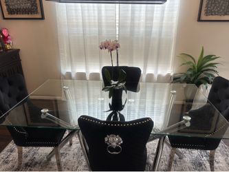 Dining Room Table & Chair For Sale!