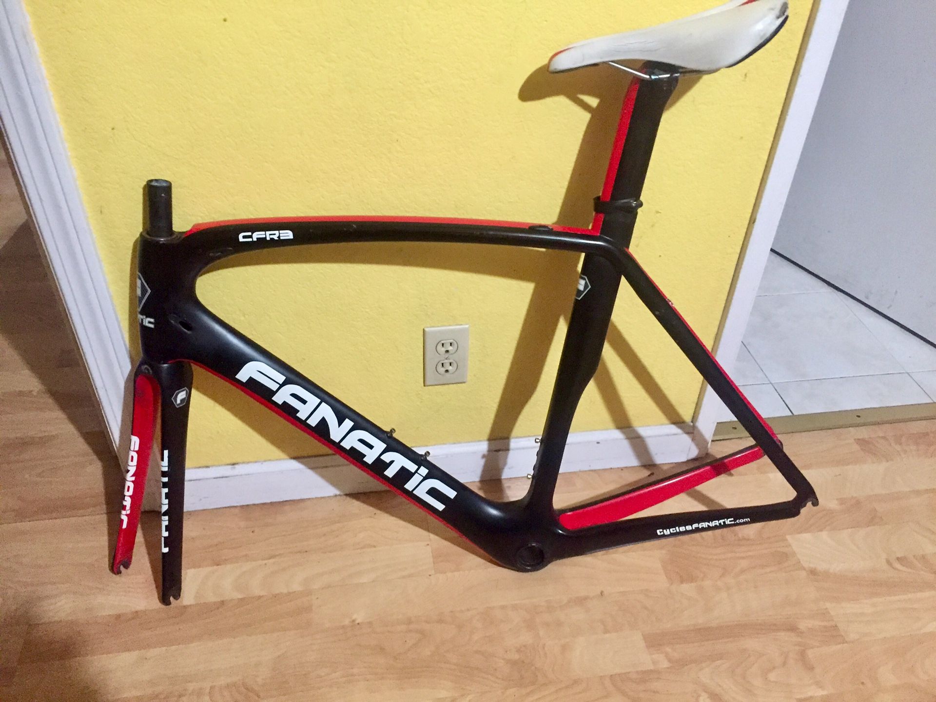 Carbon Fiber road bike frame FANATIC CFR3
