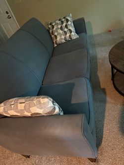 Great couch for sale $100.00