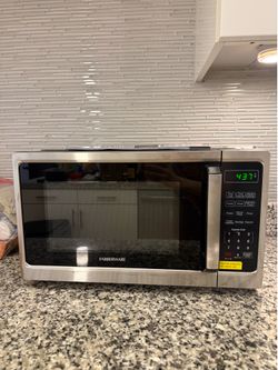 Farberware Microwave (Moving Sale)