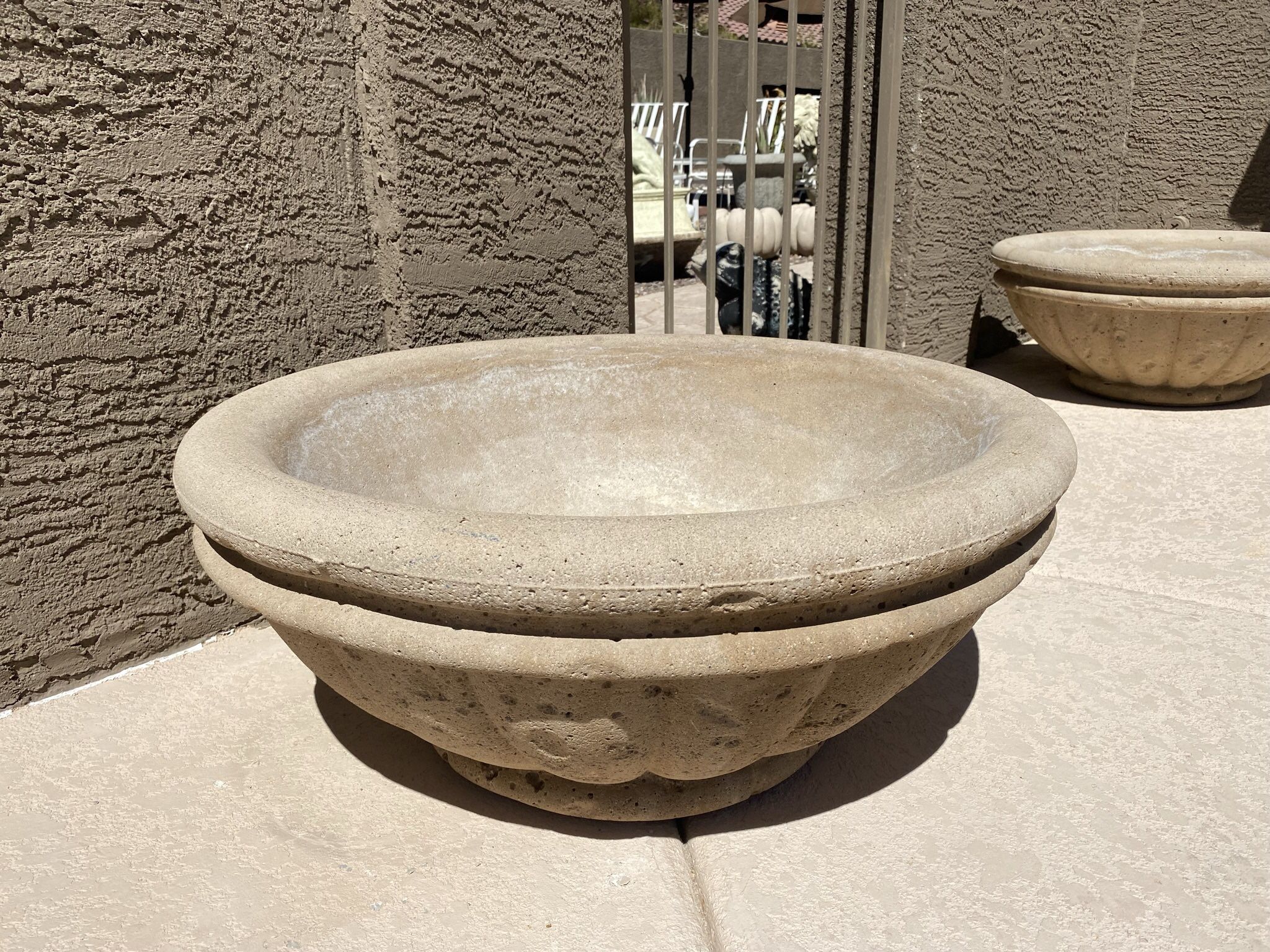2 XL COMMERCIAL HEAVY CONCRETE GARDEN POTS. PAIR HUGE CEMENT PLANTERS . ( W~ 30 1/2 Inches x H ~ 14 Inches ) PAIR s ONLY $155.oo SILVERADO RANCH