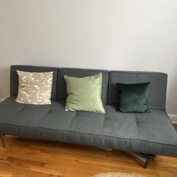 Room & Board 3-seater Blue Couch/futon