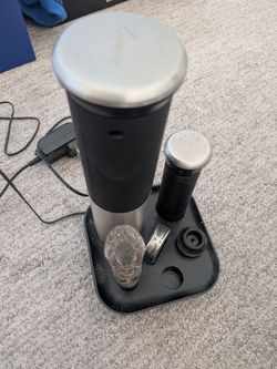 Electric wine opener