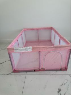 Baby playpen