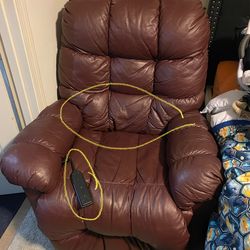 Overstuffed auto-recliner