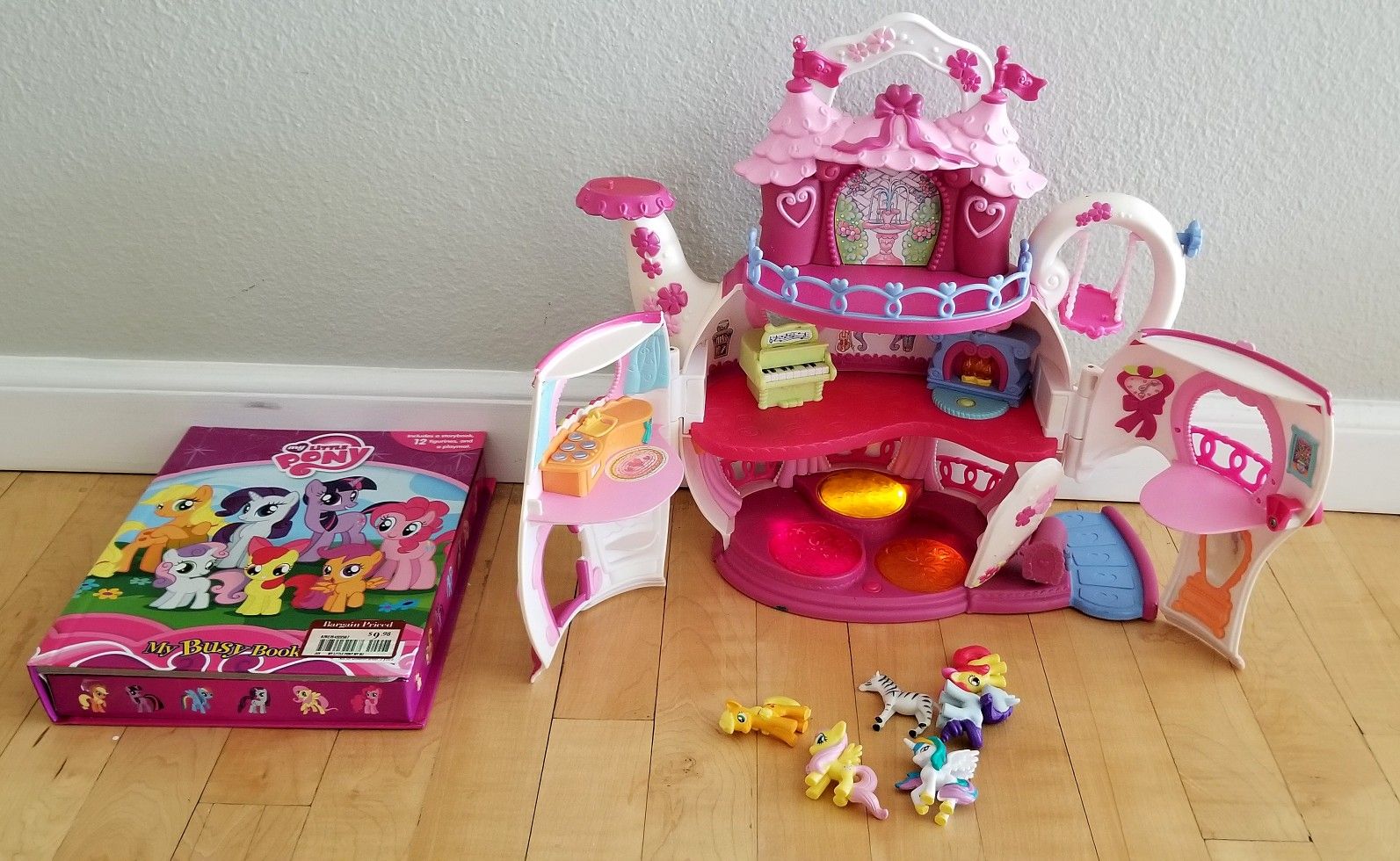 My Little Pony Teapot Playset Light up Musical + Busy Books with 13 ponies