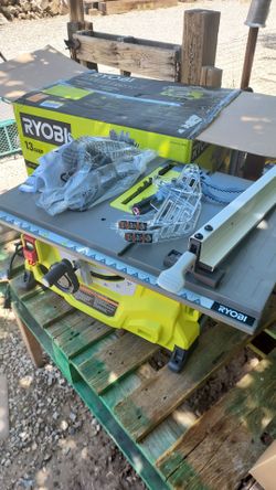 RYOBI
13 Amp 8-1/4 in. Compact
Portable Corded Jobsite Table
Saw (No Stand)