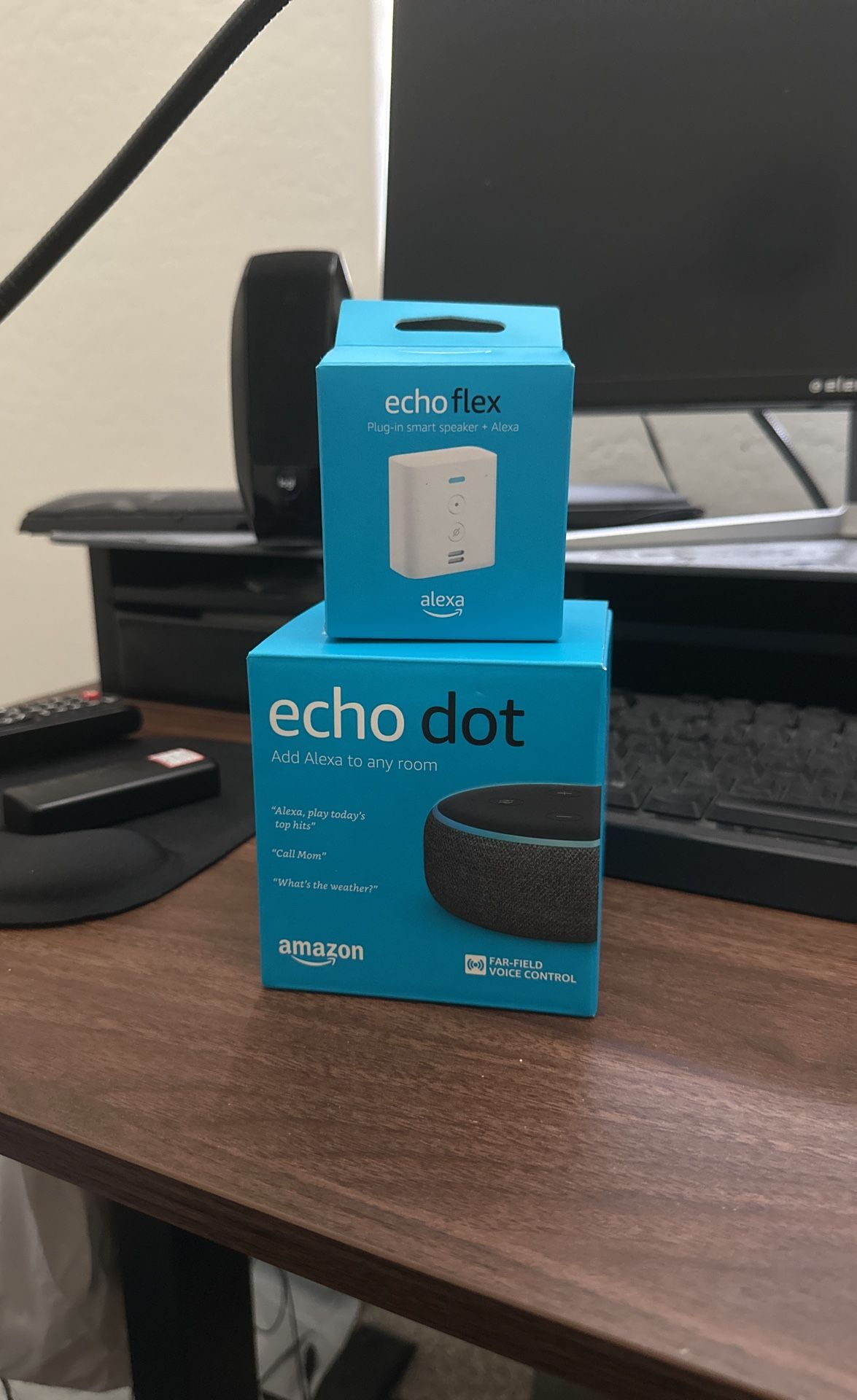 Echo Dot 3rd Gen With Echo Flex Smart Speaker