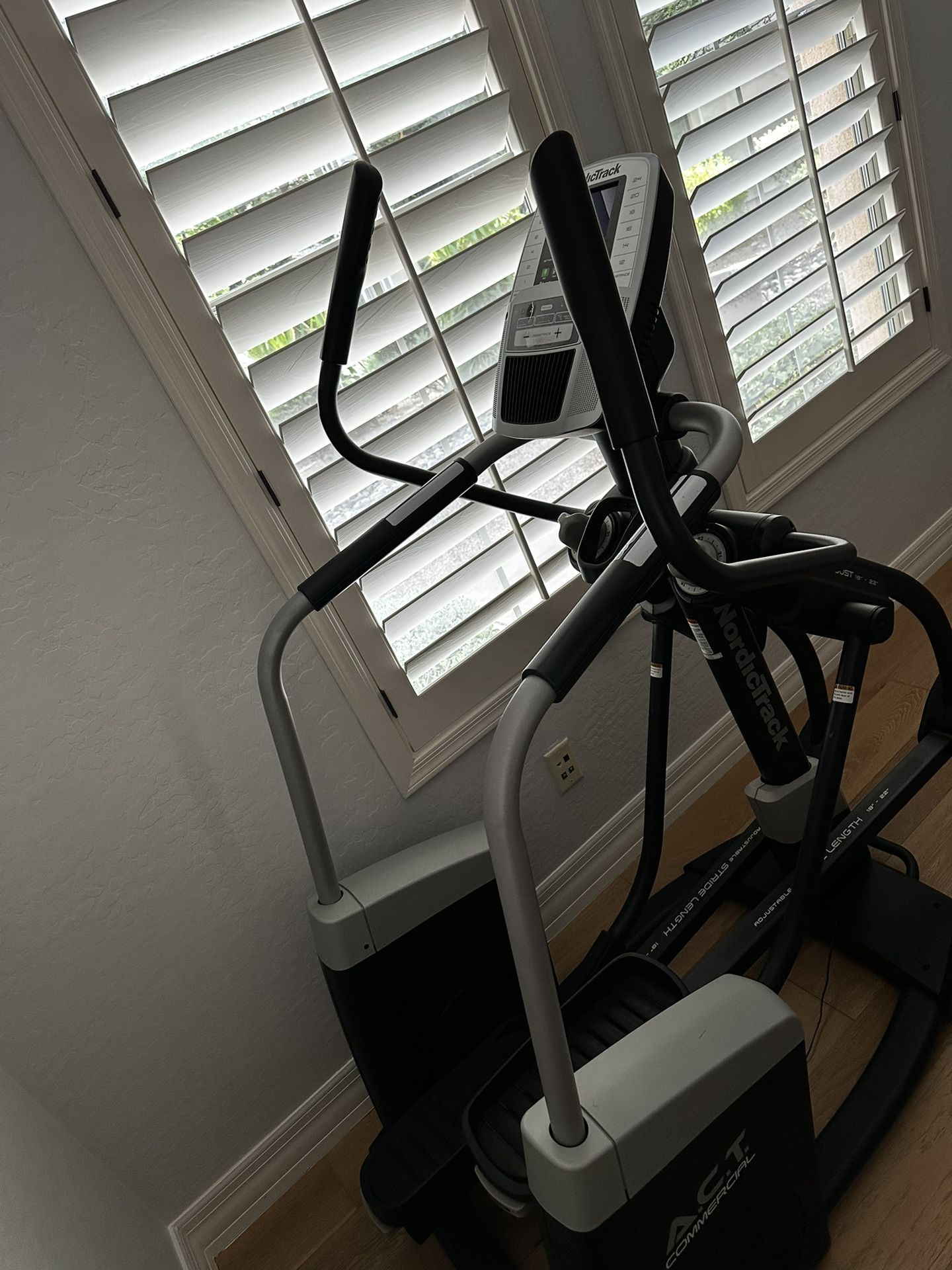 Elliptical - Nordic Track A.C.T. Commercial