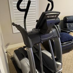 True ES700 Elliptical 