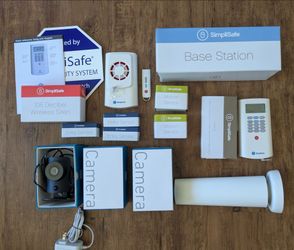 Simplisafe Home Security System Original SS-1500 Bundle Keypad Motion Entry Camera