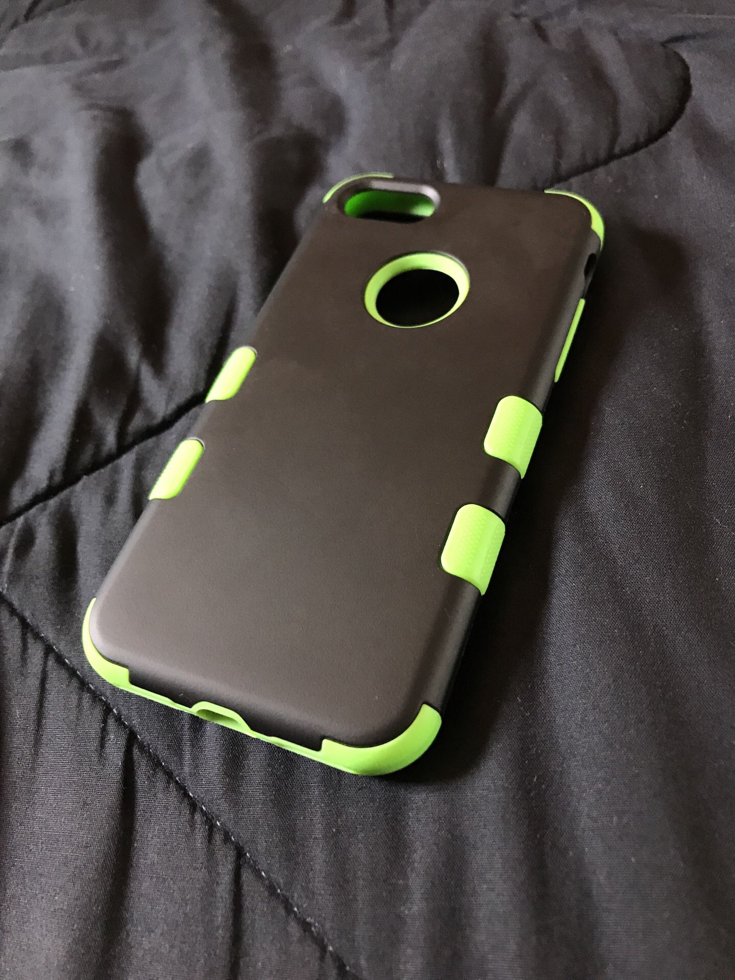 iPhone 7 Case (lime green/Black)