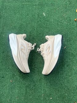Size 8.5 Women’s - New Balance Fresh Foam X More V6 D Permafrost Bisque