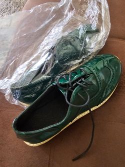 Green dress shoes