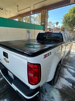 Bed cover hard tri fold