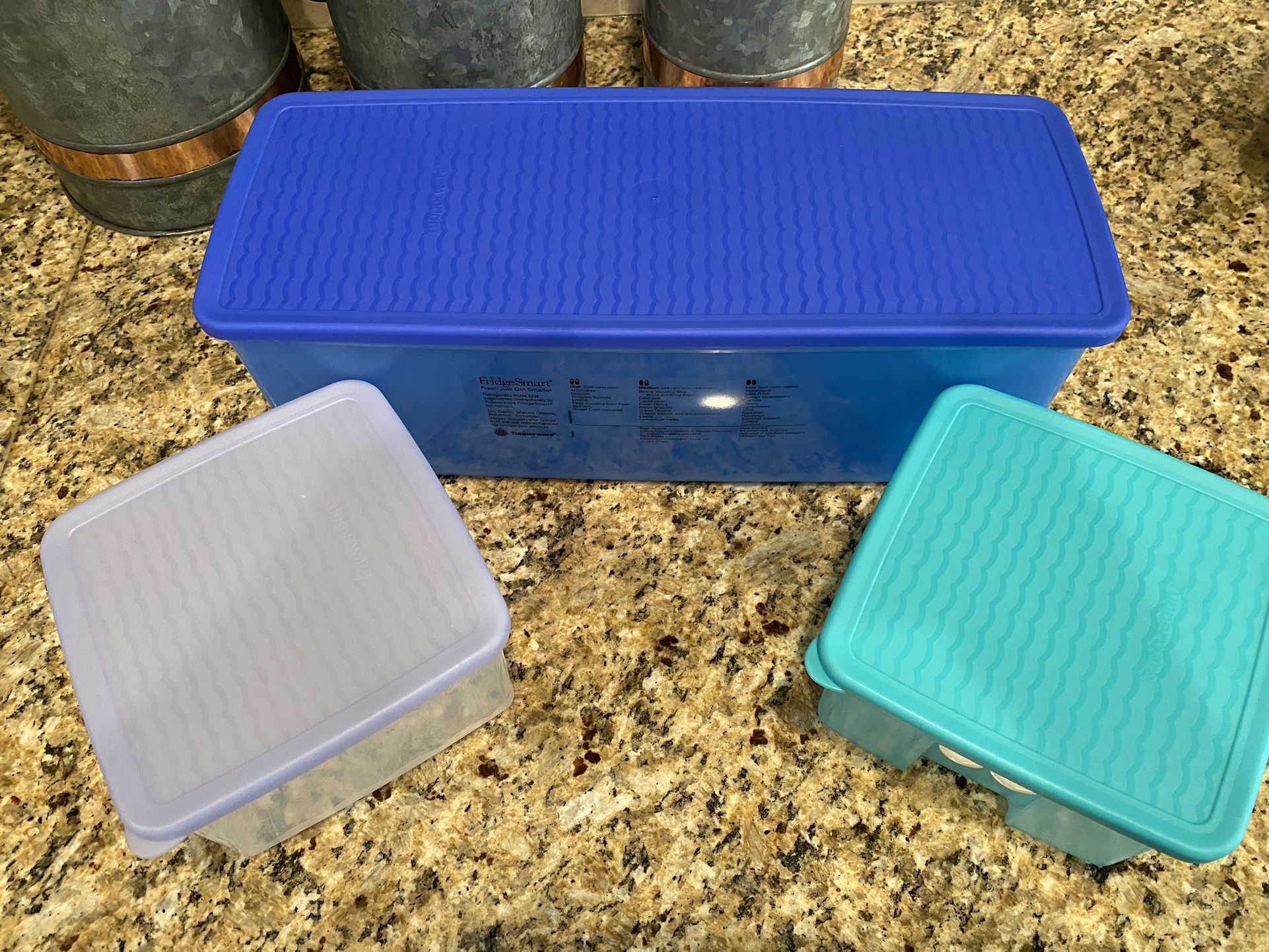 Like New Tupperware Fridgesmart 3 Piece Set