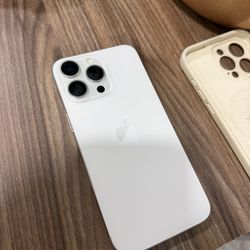 iPhone 15 Pro Max Like New