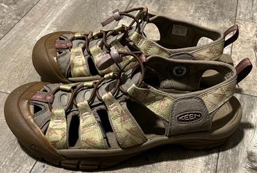 KEEN Newport Retro Smokey Bear Tan & Light Green Outdoor Sandal Women's Size 10