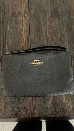Used coach wristlet black