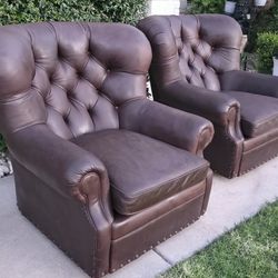 Luxurious ARHAUS Classic Swivel Writer's Chair and Ottoman 