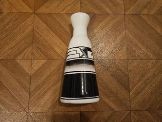 Signed Navajo "Ute" #33 Vase