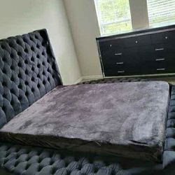 King Bed With Dresser 
