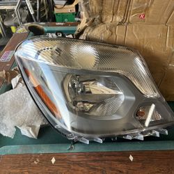 Headlight Assembly Compatible With Mercedes Sprinter 2014-2018 2500/3500, Halogen Headlamp With Bullbs,