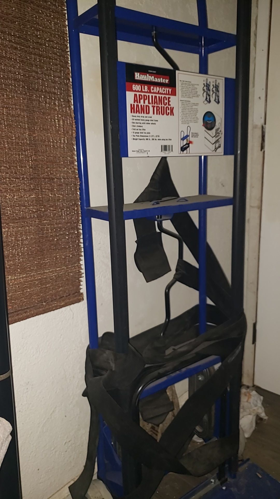 600lb hand truck