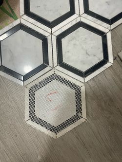 Hexagon Marble-Look Mosaic Tile Set