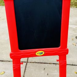 Crayola Deluxe Magnetic Double-Sided Easel 