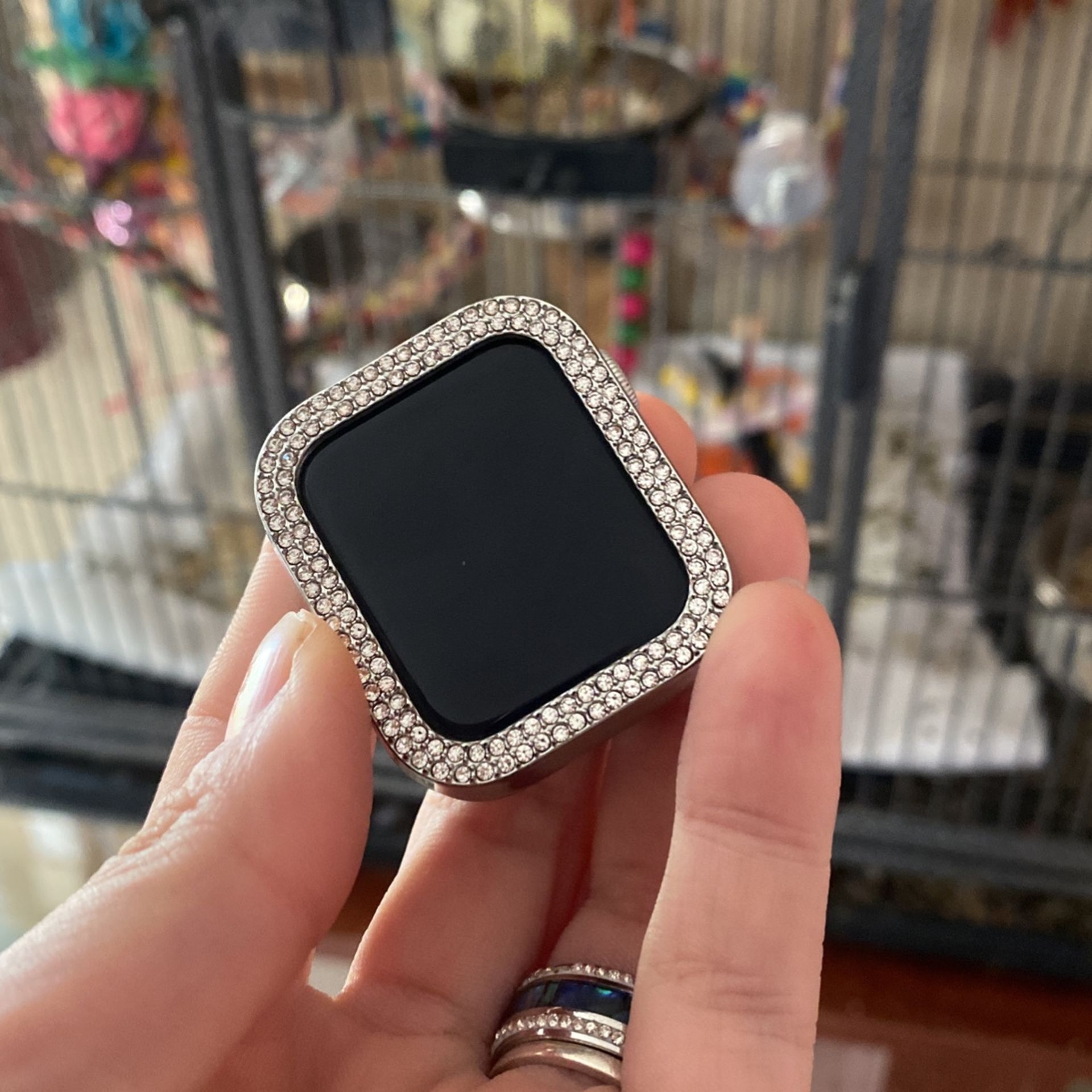 Locked Apple Watch Series 6, 40mm