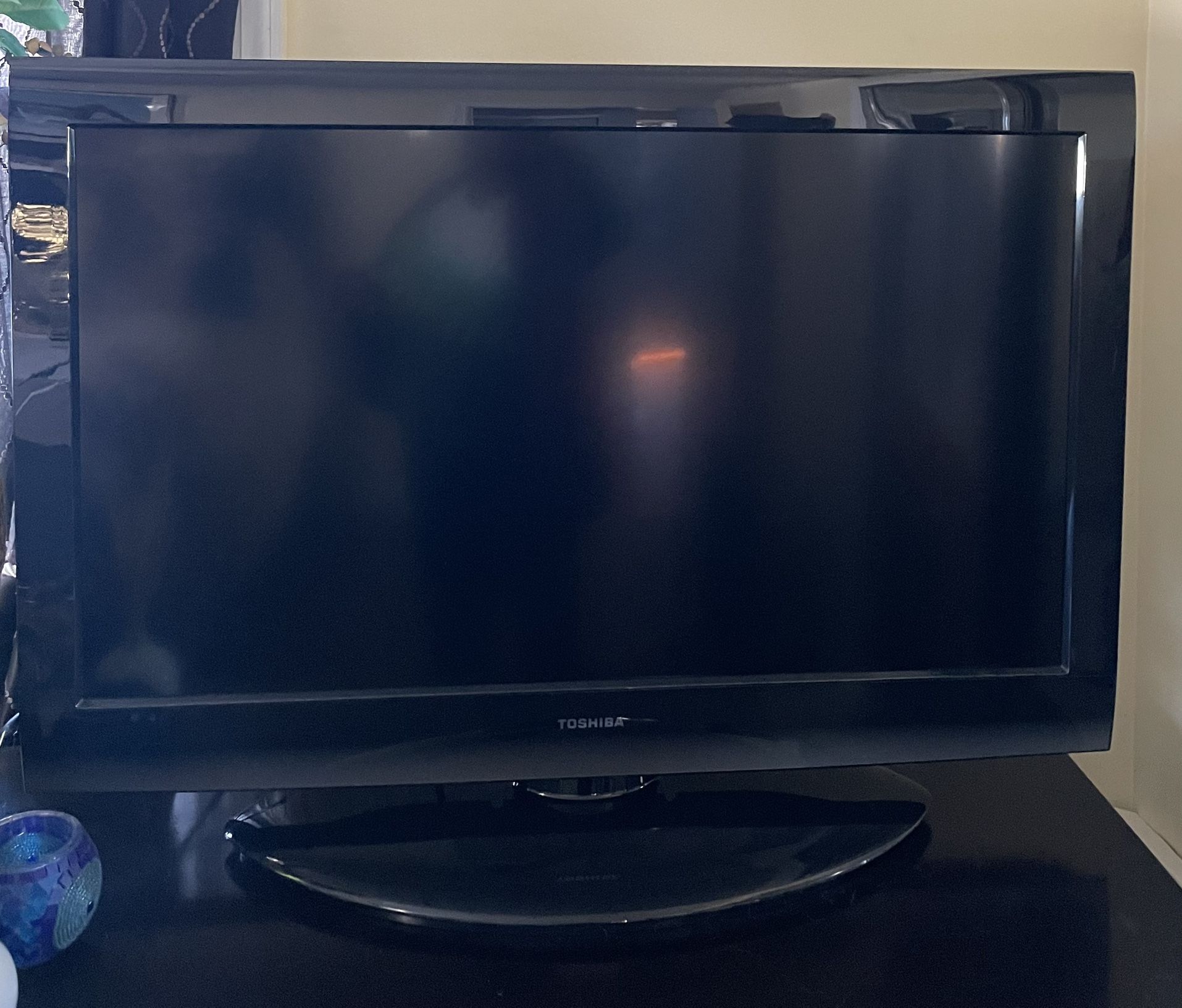 Toshiba LCD TV 55 inch