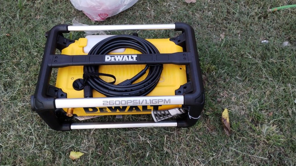 DeWalt Pressure Washer Electrical  2600 PSI /1.1 GPM