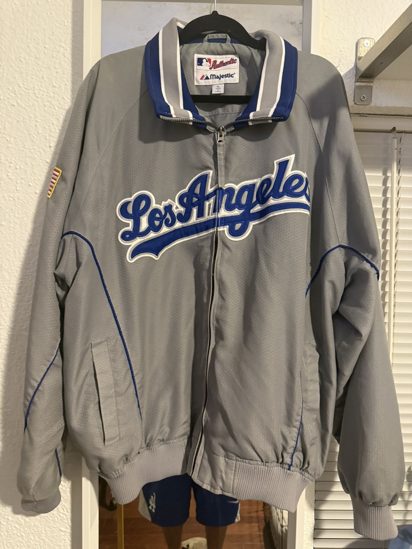 Majestic Grey Dodgers Jacket Men’s XL