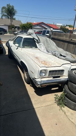 Pontiac Lemans 