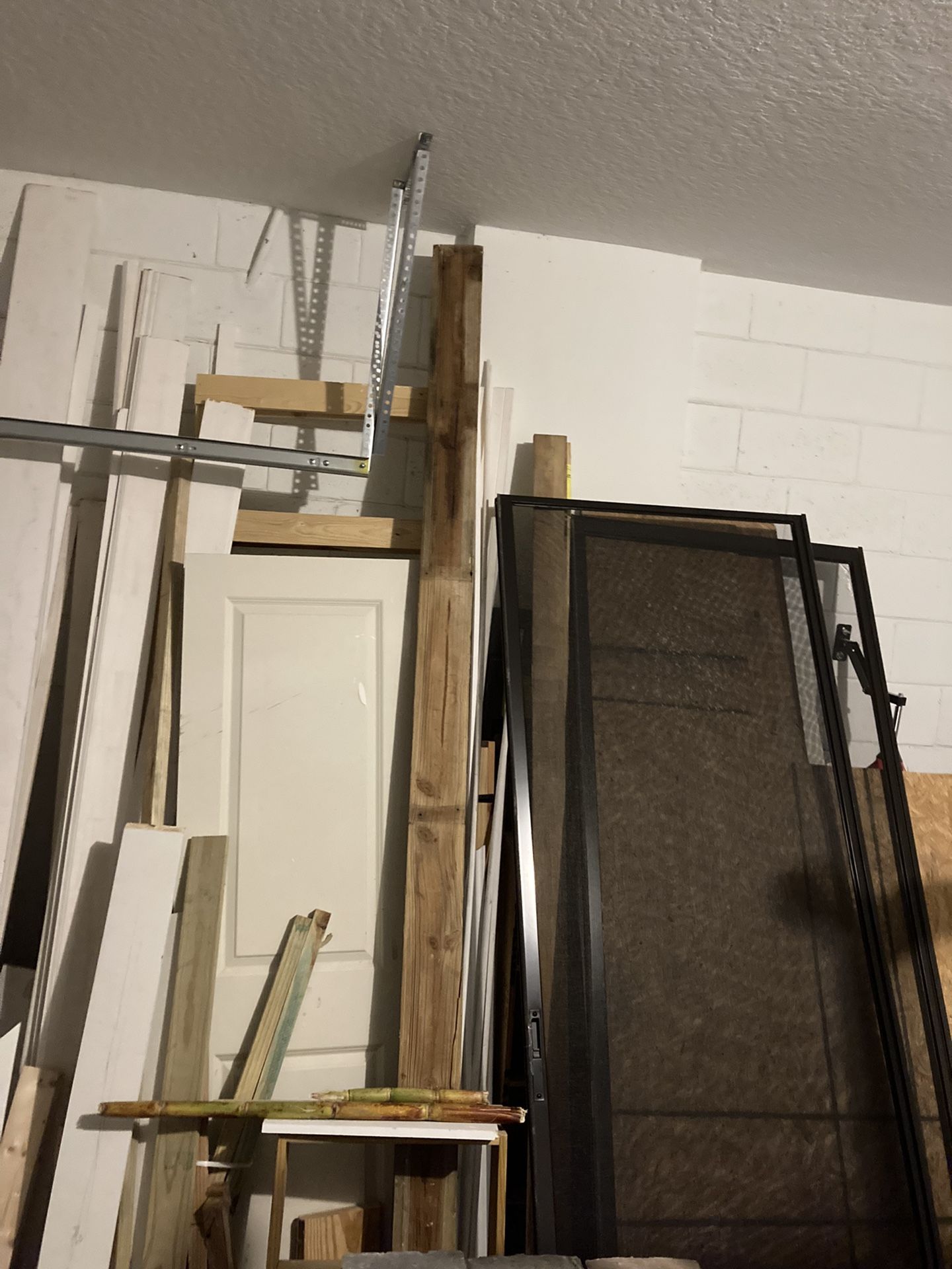 Dual Screen Doors W/mesh