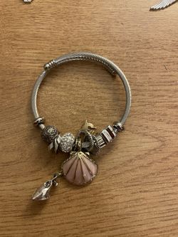 Adjustable Pink Shell Bracelet 