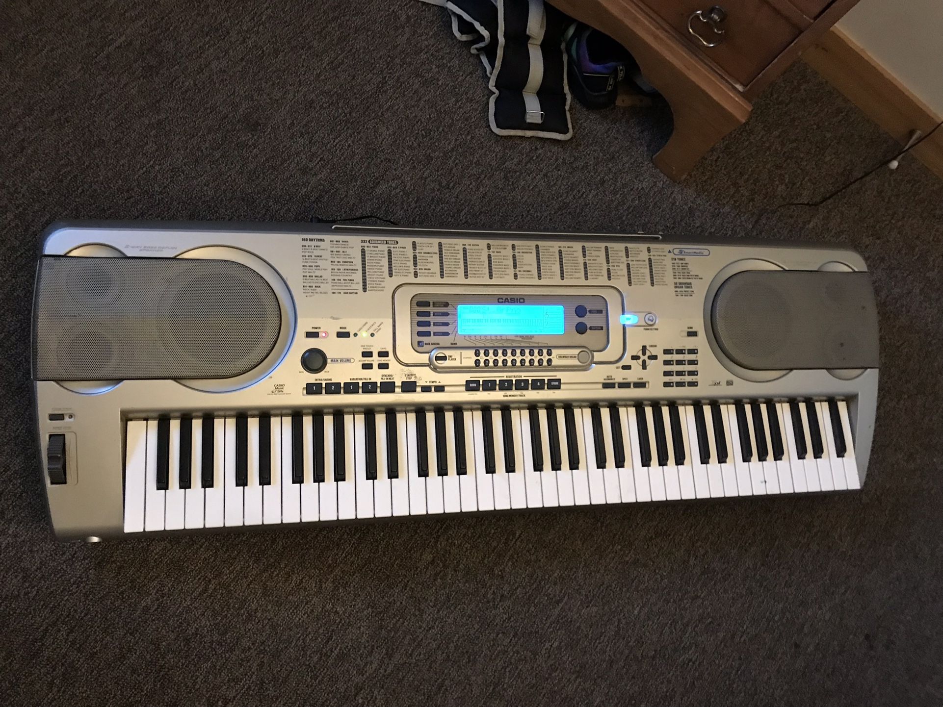 Casio Keyboard WK-3200 76 Key, Portable 