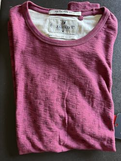 Men’s Medium Brand New short sleeve wine dotted shirt by Jared from Von Maur.