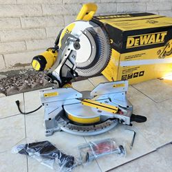 DeWALT 15 Amp Corded 12in Dual Bevel Compound Miter Saw