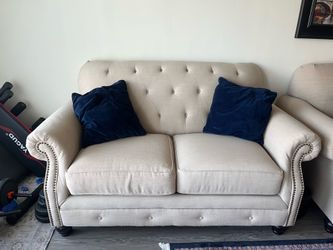 Sofa / Couch