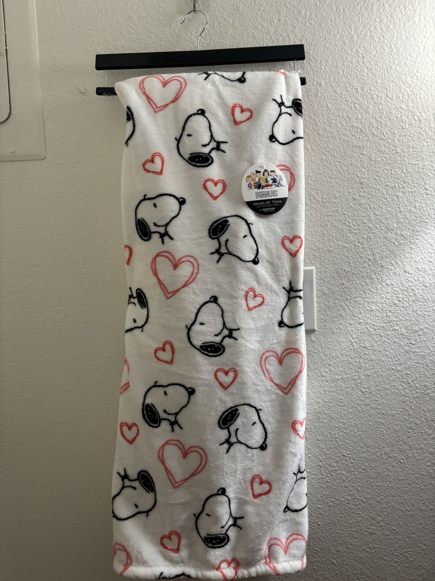 Peanuts Snoopy Valentines Throw Blanket