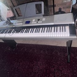 Yamaha YPG-535 Digital Piano