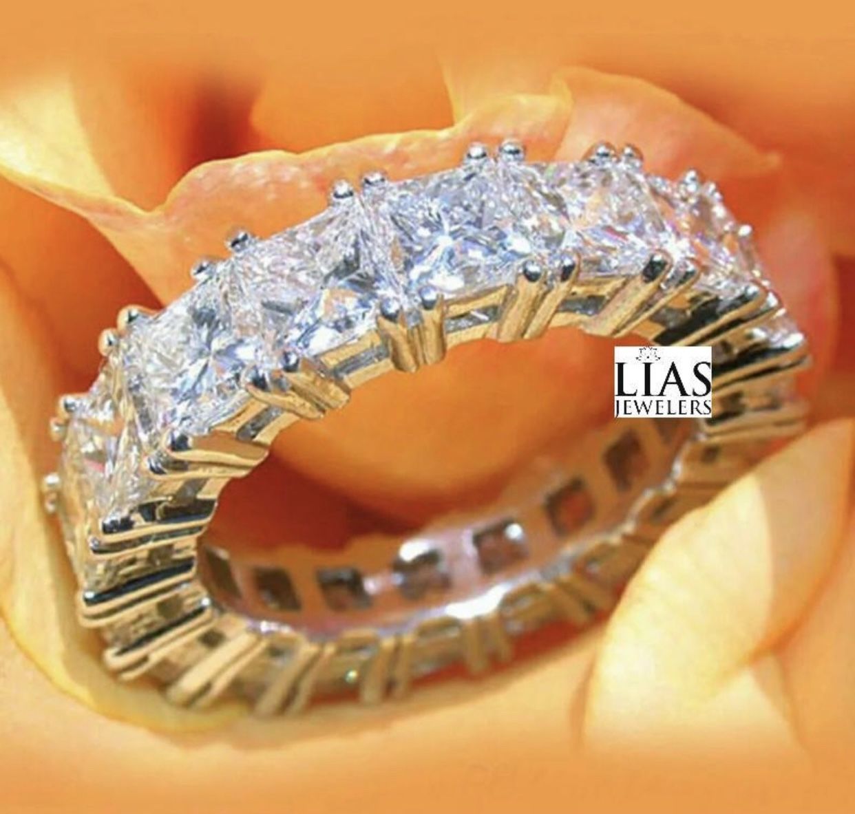 New 18k White Gold Wedding Ring Wedding